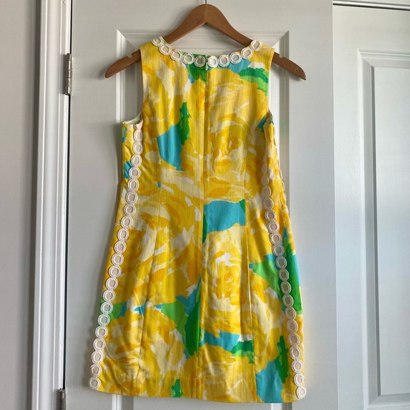 LIKE NEW Lilly Pulitzer Mila First Impression in Sunglow Yellow Mila Shift Dress - Picture 4 of 4